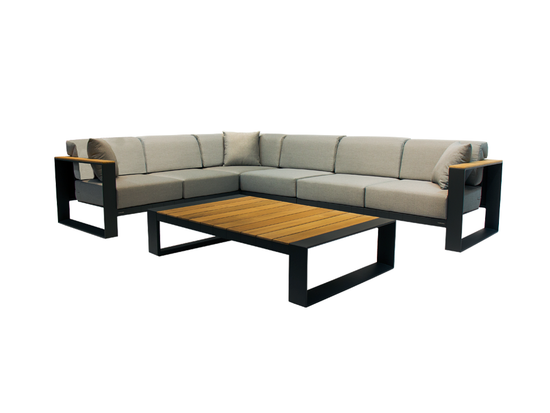 Sala En Escuadra Y Módulo Cambusa