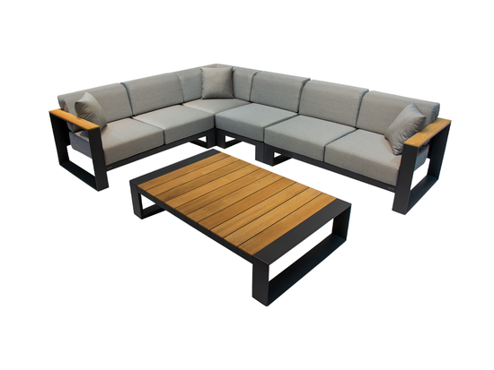 Sala En Escuadra Y Módulo Cambusa